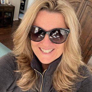 Meet your Posher, Julie